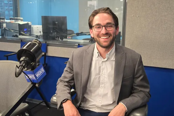 Noah Bloch in WGN studio